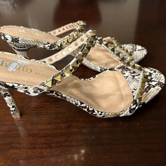 Azria Sandals Vanilla Python - Picture 2 of 3